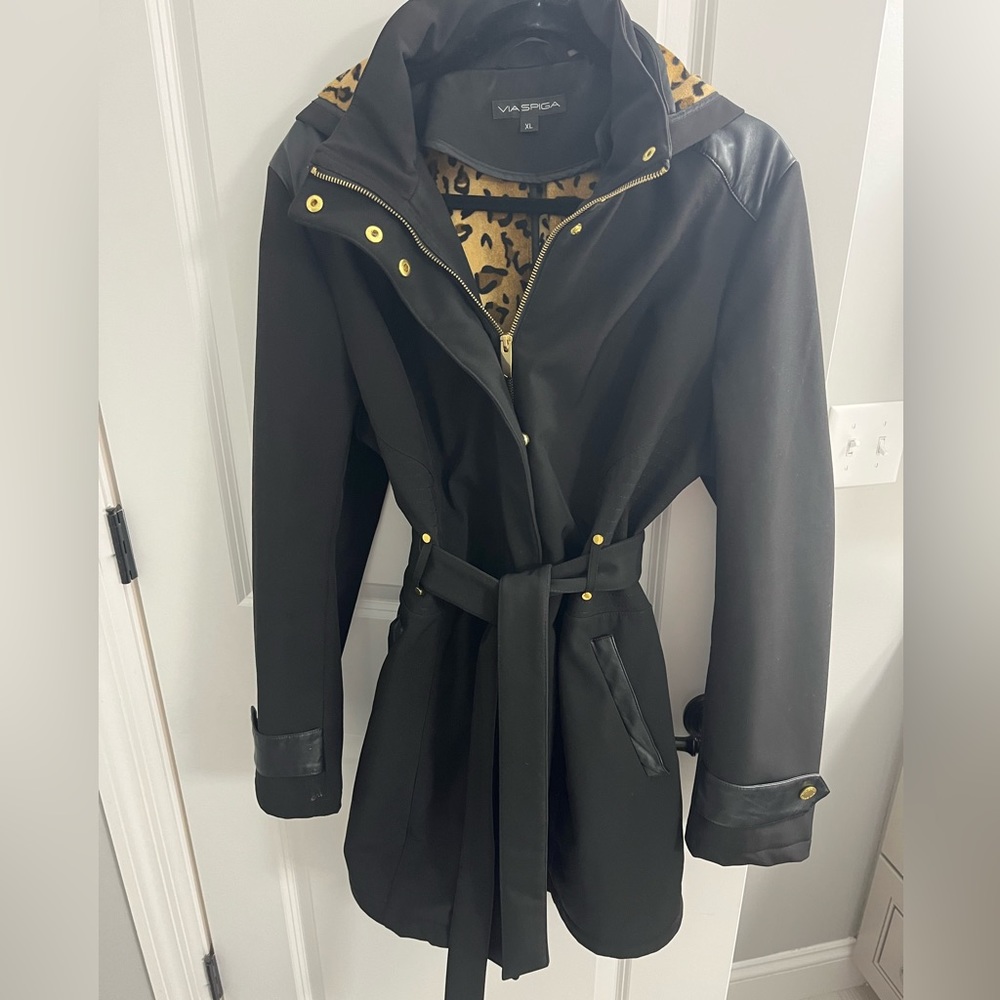 Via Spiga XL like new hooded coat leopard print belted w zipper and snaps